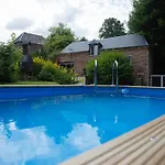 Le Petit Chateau 3* Saint-Michel (Aisne)