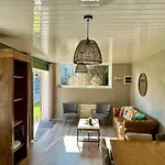 Le Petit Chateau Bed & Breakfast 3*