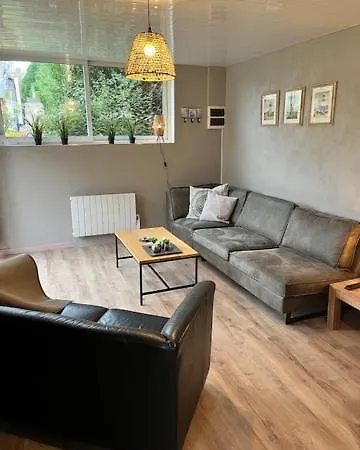 Le Petit Chateau Bed & Breakfast 3*