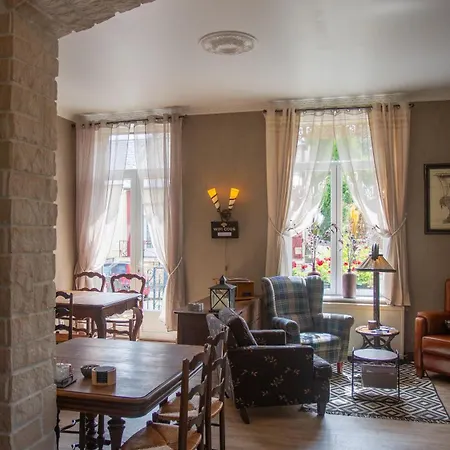 Le Petit Chateau Bed & Breakfast Saint-Michel (Aisne)