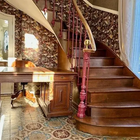 Le Petit Chateau Bed and breakfast 3*