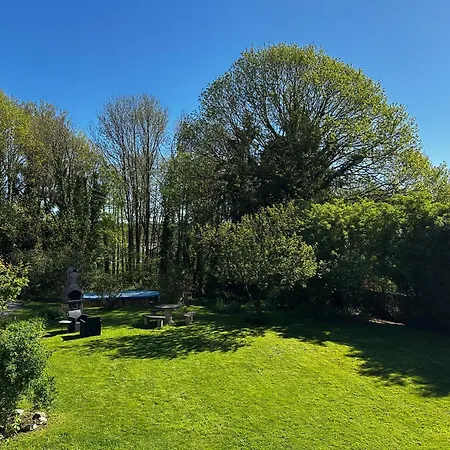 Le Petit Chateau 3* Saint-Michel (Aisne)