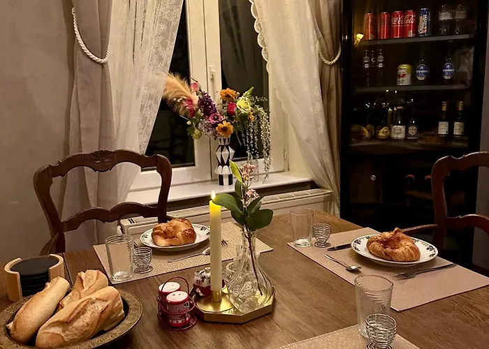 Le Petit Chateau Bed and breakfast