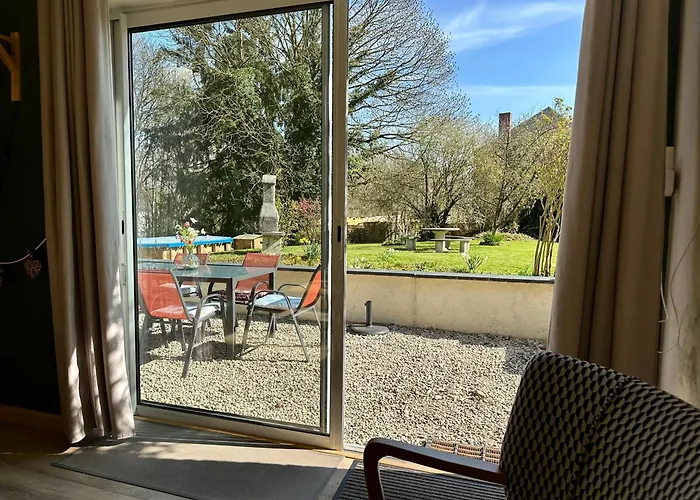 Le Petit Chateau Bed & Breakfast